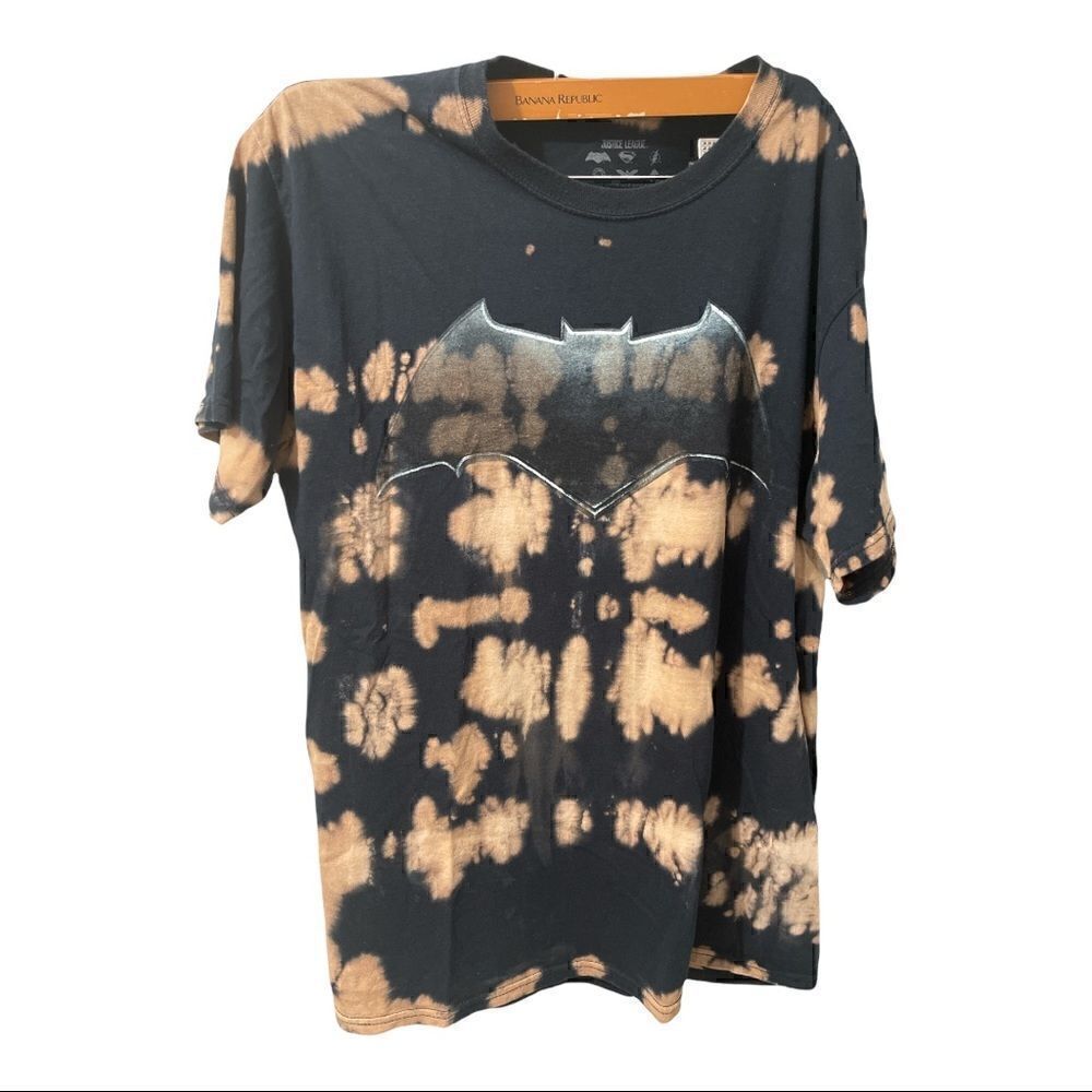 𝅺DC Comics Justice League Mens Tie Dye Bat Symbol Batman Graphic T-Shirt